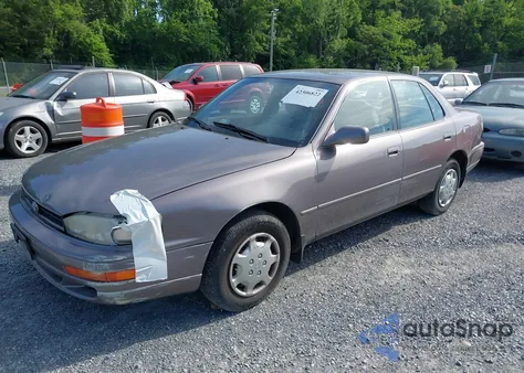1994 Toyota Camry Le z USA, uszkodzony, nr VIN 4T1SK12E0RU463582